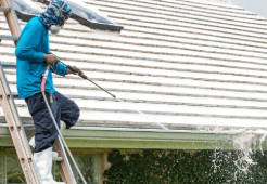 Gutter Cleaning Services to Prevent Water Damage and Maintain Gutters